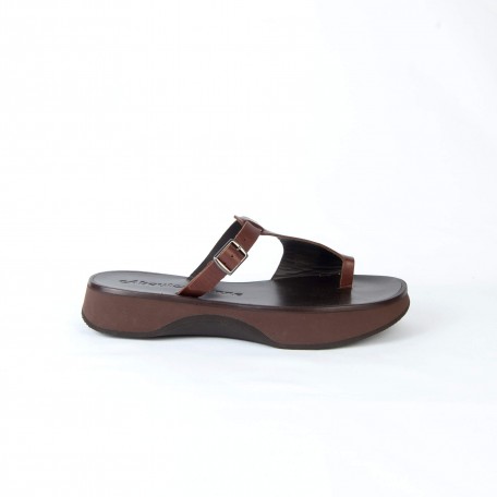 Dark brown sandal About Arianne Mos Caoba